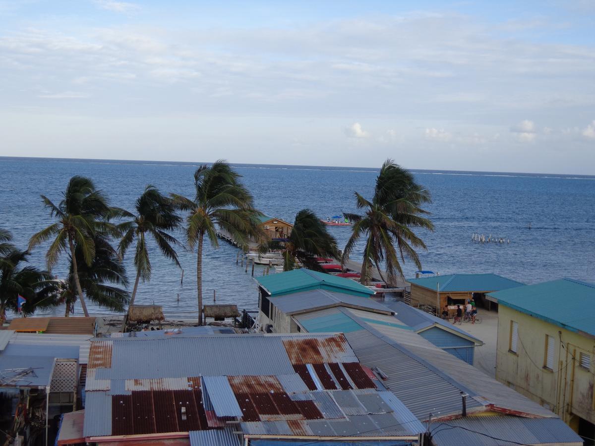 Enjoy Hotel Caye Caulker Exterior photo